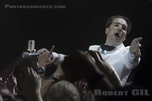 THE HIVES - 2019-07-06 - HEROUVILLE SAINT CLAIR - Chateau de Beauregard - Scene Beauregard - Per Almqvist